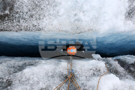 Национална антарктическа експедиция - ледник Перуника - Цветан Паров - данни - събиране