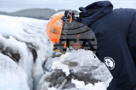 Национална антарктическа експедиция - ледник Перуника - Цветан Паров - данни - събиране