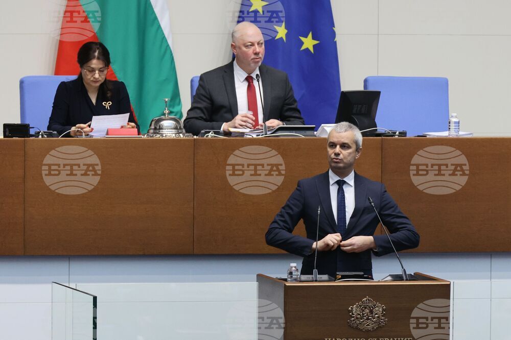 Парламент - заседание - Костадин Костадинов