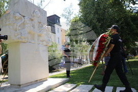 МВР - паметник - венци