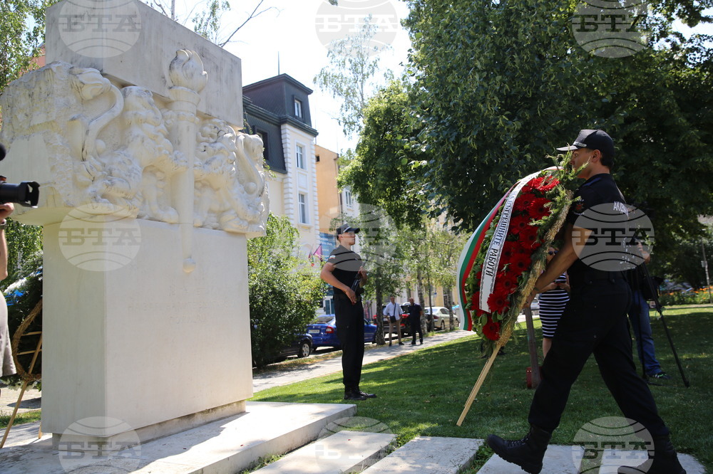 МВР - паметник - венци