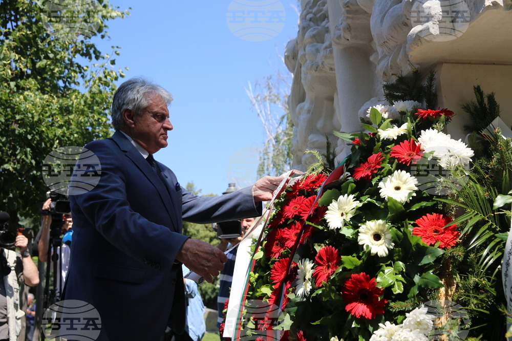 МВР - паметник - венци
