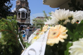 МВР - паметник - венци