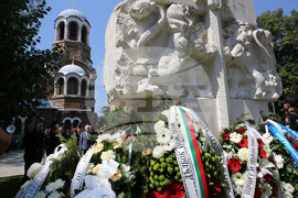 МВР - паметник - венци