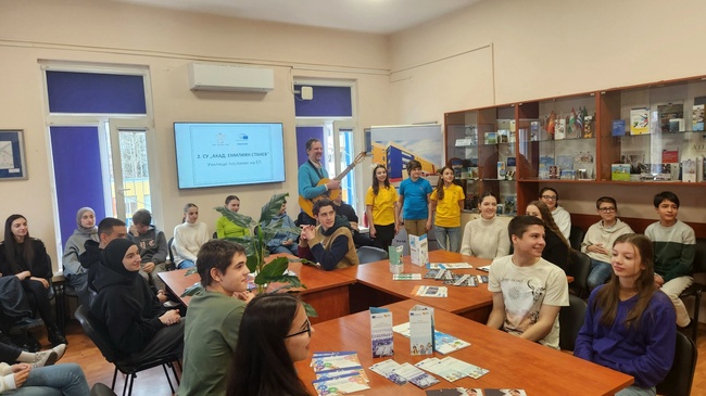 Започна поредицата от срещи на младши посланиците на Европейския парламент на Второ СУ "Акад. Емилиян Станев" с български евродепутати