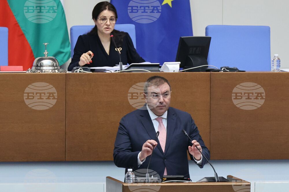 Парламент - заседание - Костадин Ангелов