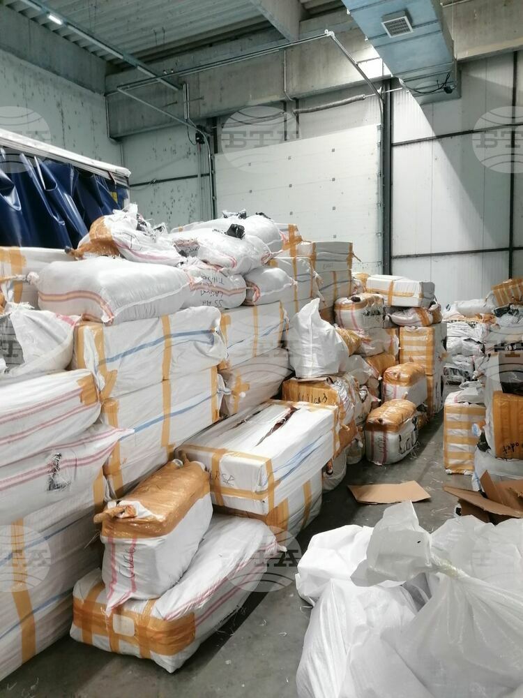 Агенция „Митници“: Над 84 000 „маркови“ стоки задържаха митническите служители на МП Капитан Андреево
