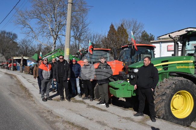 Село Подкрепа - зърнопроизводители - протест