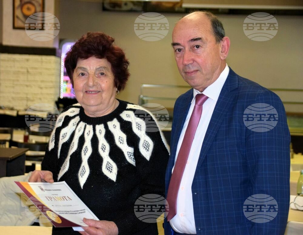 Община Асеновград: Наградиха победителите в конкурса „Най-вкусни станимашки сармички“