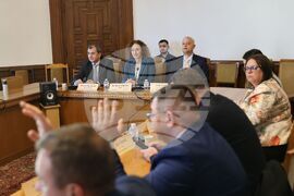 Парламент - Комисия по въпросите на децата, семейството, младежта и спорта - заседание