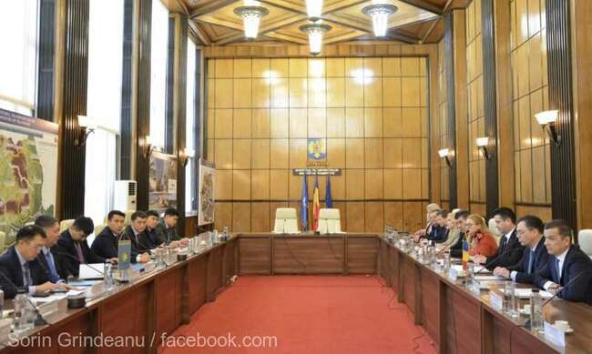 Аджерпрес: Министрите на транспорта на Румъния и Казахстан обсъждат сътрудничеството в товарните превози