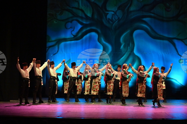 Пловдив - Дипломен концерт - спектакъл "Дървото на живота"