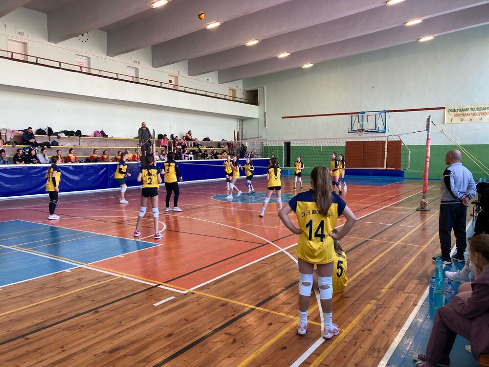 Община Разград: 29 отбора участваха в общинския кръг по волейбол от „Ученически игри 2023/24 г.“