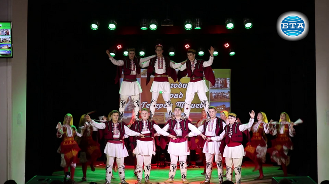 С фолклорен концерт Генерал Тошево отбеляза 64 години от обявяването си за град