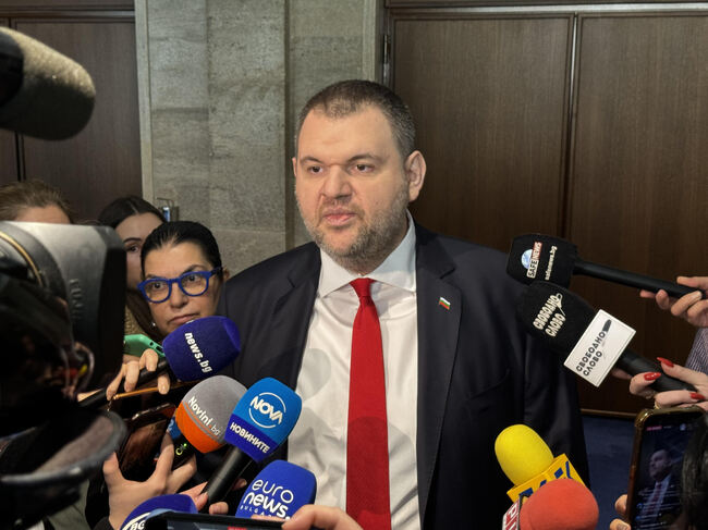 Делян Пеевски, председател на ПГ на ДПС: Признаха за партията! Да става от столчето си и да започва да работи на терен. Президентската институция не може да бъде партиен офис