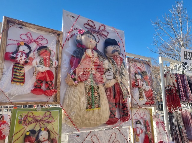 В Плевен чрез жребий ще бъдат разпределени местата за продажба на мартеници