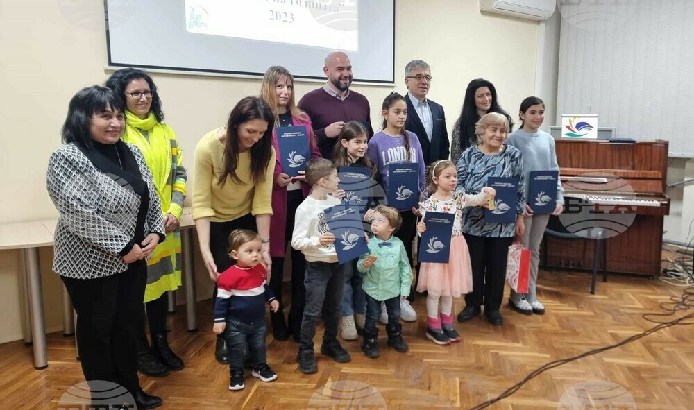 Библиотеката в Силистра награди най-активните си читатели