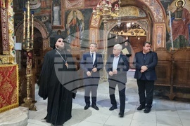 Троянски манастир - зарязване на лози