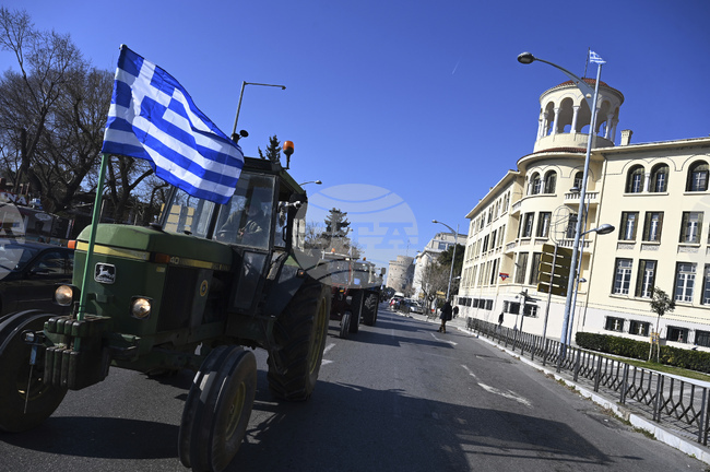 Гръцки земеделци планират протести през лятото заради забавени субсидии след корупционен скандал