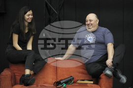 Русе - "Натюрморт със затлъстял племенник"  - премиера