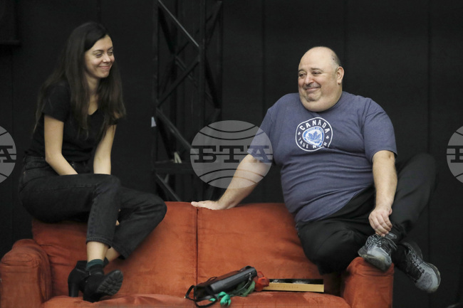  Русе - "Натюрморт със затлъстял племенник" - премиера