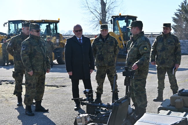 Министърът на отбраната Тодор Тагарев посети гарнизон Белене