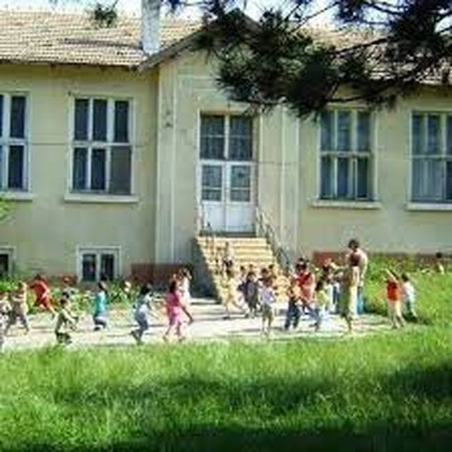 Община Попово подписа договор за основен ремонт и оборудване на Детска градина „ЗАРАЙСК“ с. Зараево