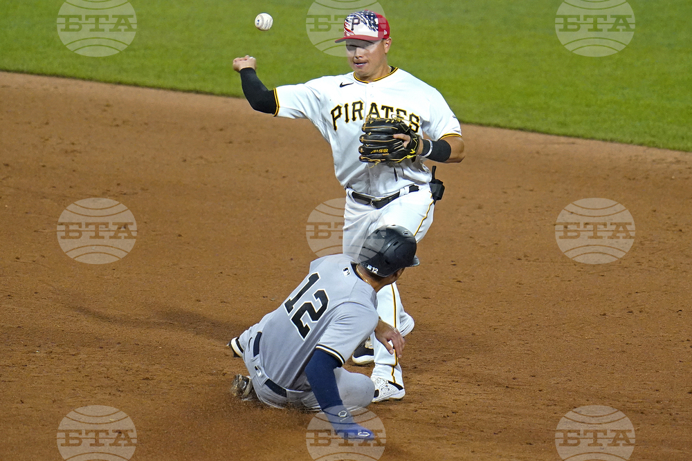 Yankees Pirates Baseball