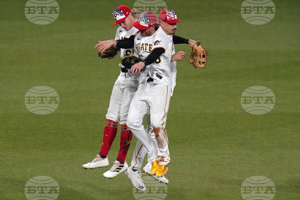 Yankees Pirates Baseball