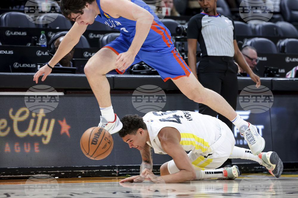 Thunder Jazz Basketball