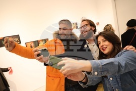 "Заедно за кратко. Милениали в България. 2010 - 2016" - Денислав Стойчев - изложба