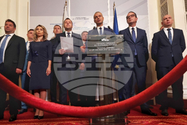 Парламент - Възраждане - брифинг