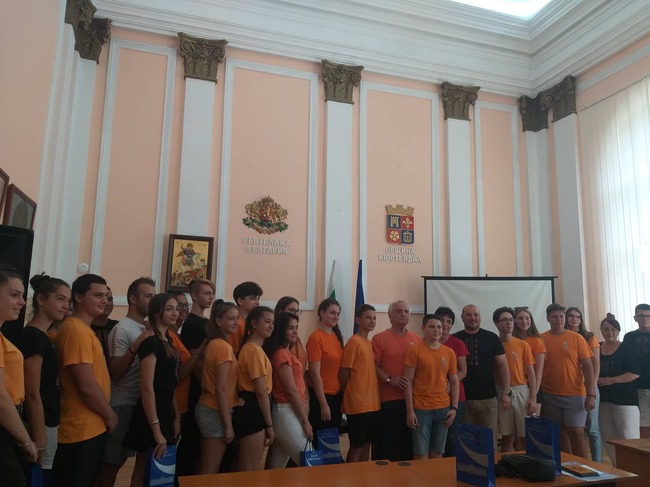 Младежки танцов състав към Фолклорен ансамбъл „Родолюбие- Кюстендил“ при Сдружение „Фолклорен ансамбъл Родолюбие Кюстендил“- гр. Кюстендил  спечели Гран при от Седмата Световна купа по фолклор – Велико Търново 2022.