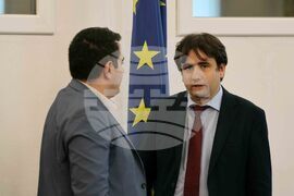 Парламент - Комисия по електронно управление
