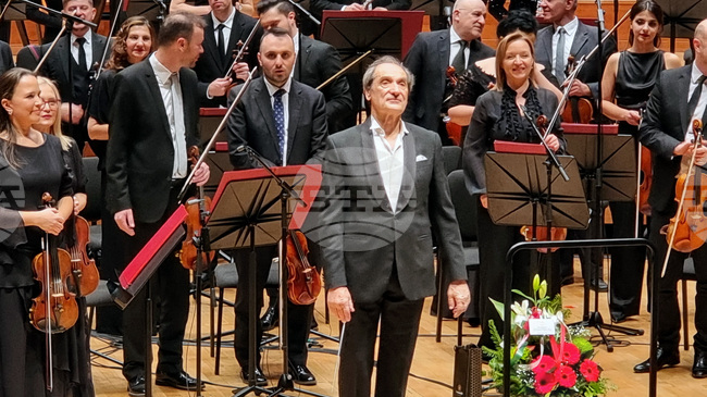 Емил Табаков ще дирижира концерт, наречен „Музика сега” в Националната филхармония в Скопие