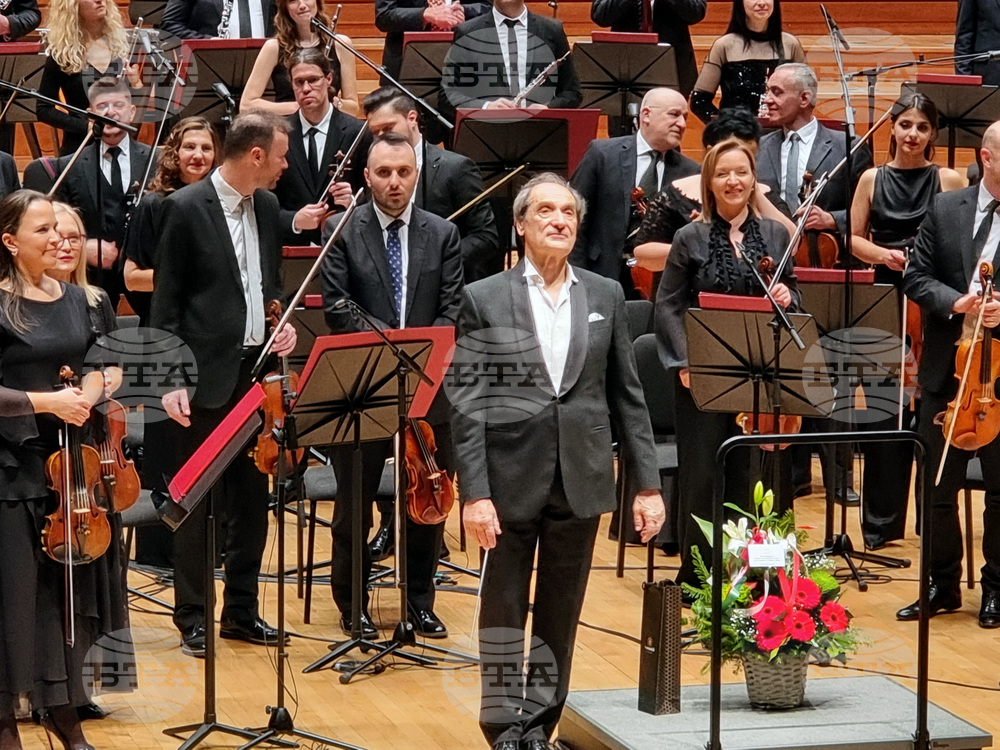 Емил Табаков ще дирижира концерт, наречен „Музика сега” в Националната филхармония в Скопие