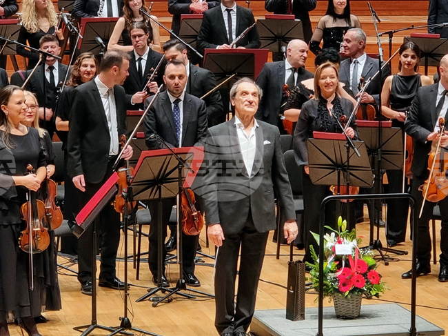 Емил Табаков ще дирижира концерт, наречен „Музика сега” в Националната филхармония в Скопие