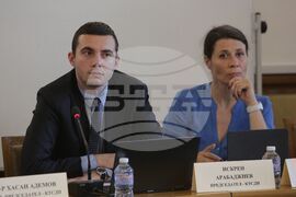 Парламент - Комисия по труда, социалната и демографската политика