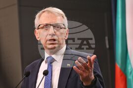 Парламент - Николай Денков - брифинг