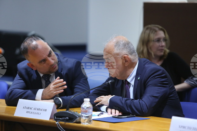 Парламент – комисия по вътрешна сигурност и обществен ред