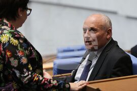 Парламент - заседание