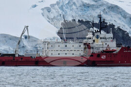 Национална антарктическа експедиция - аржентинска база на Антарктида „Керлини“ - Военен научноизследователски кораб „Св. Св. Кирил и Методий“ - НИК 421
