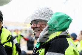 Национална антарктическа експедиция - аржентинска база на Антарктида „Керлини“ - Военен научноизследователски кораб „Св. Св. Кирил и Методий“ - НИК 421