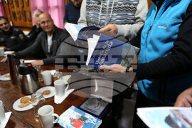 Национална антарктическа експедиция - аржентинска база на Антарктида „Керлини“ - Военен научноизследователски кораб „Св. Св. Кирил и Методий“ - НИК 421