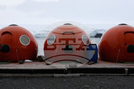 Национална антарктическа експедиция - аржентинска база на Антарктида „Керлини“ - Военен научноизследователски кораб „Св. Св. Кирил и Методий“ - НИК 421