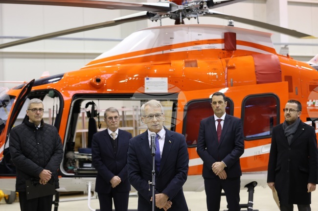 Хеликоптер за спешна медицинска - официално представяне