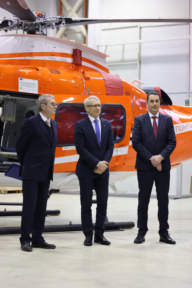 Aкад. Николай Денков при представянето на първия медицински хеликоптер: Това е само началото на спешната помощ по въздуха