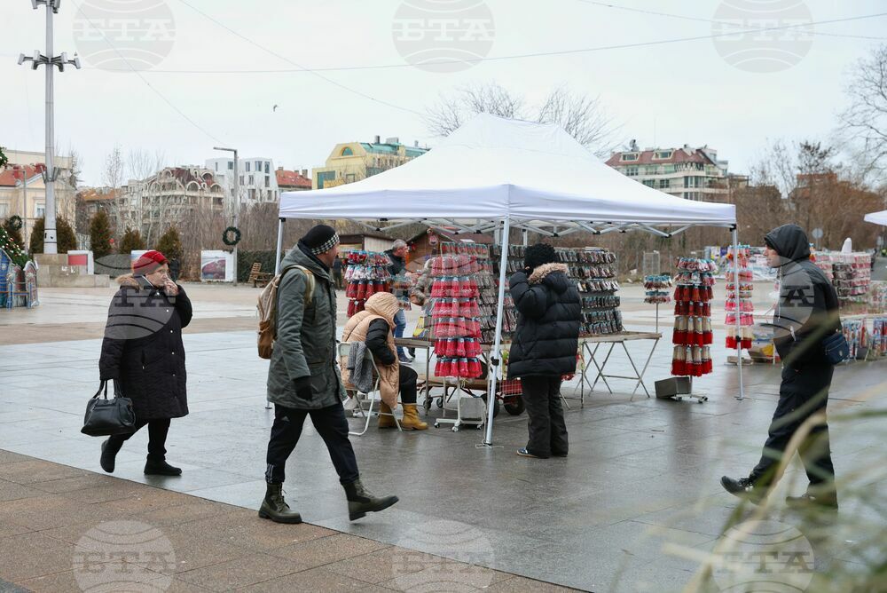 Бургас - продажба на мартеници