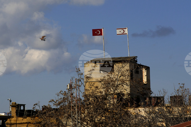 Лидерът на кипърските турци Туфан Ерхюрман се срещна със специалния представител на генералния секретар на ООН Касим Диан