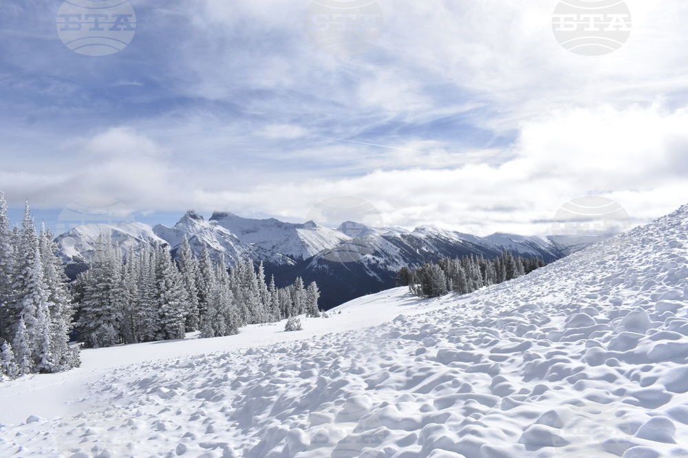 Двама души загинаха в лавина в Словакия